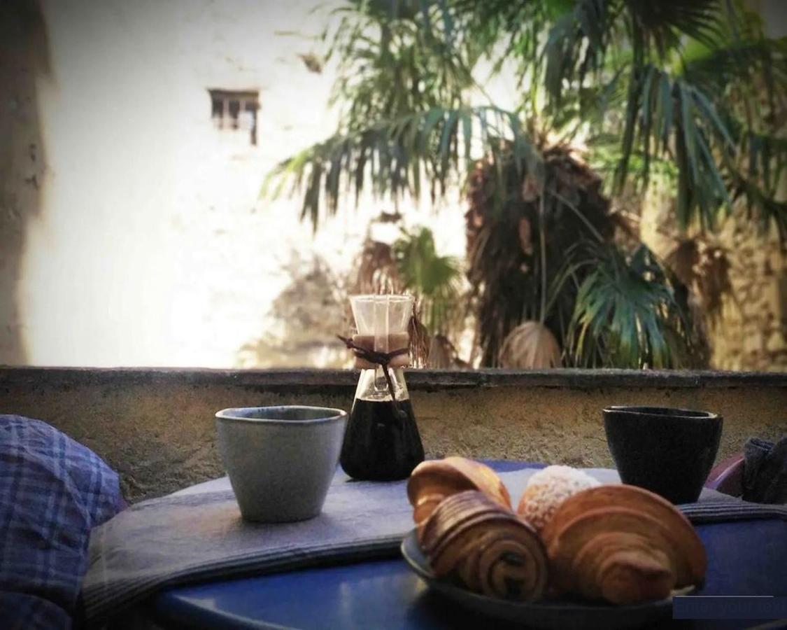 Studio Avec Terrasse Sur Cour, Authentique, Calme أفينيون المظهر الخارجي الصورة