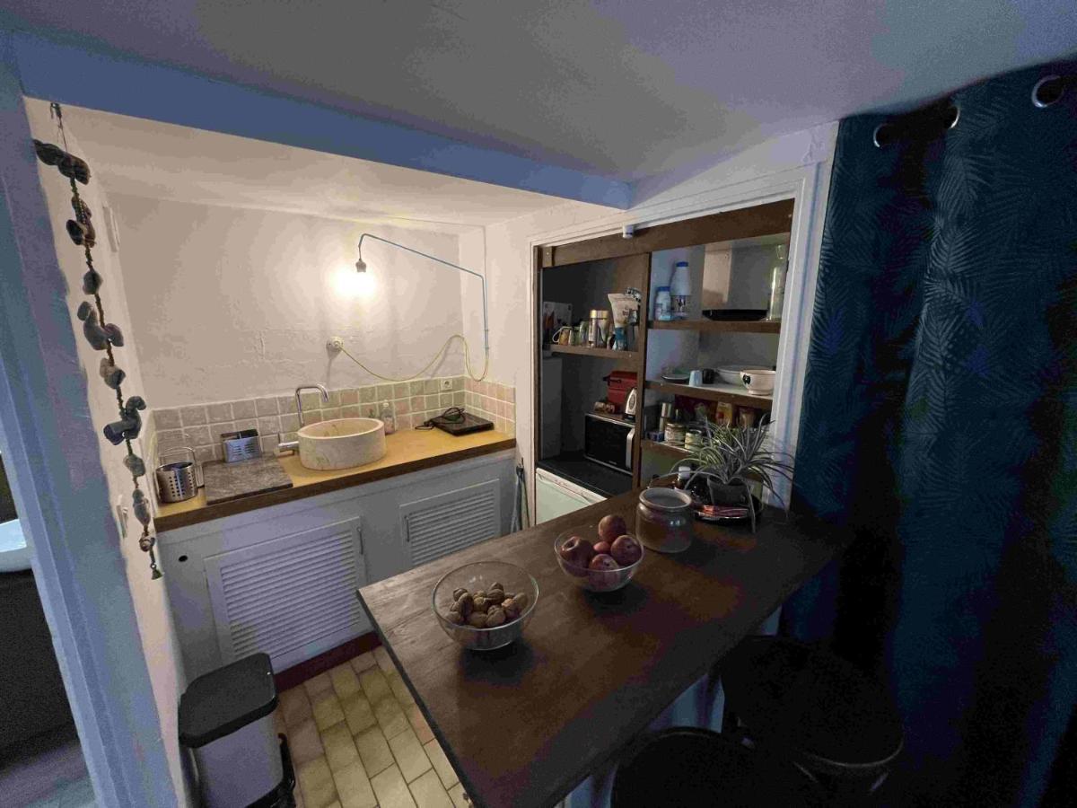 Studio Avec Terrasse Sur Cour, Authentique, Calme أفينيون المظهر الخارجي الصورة